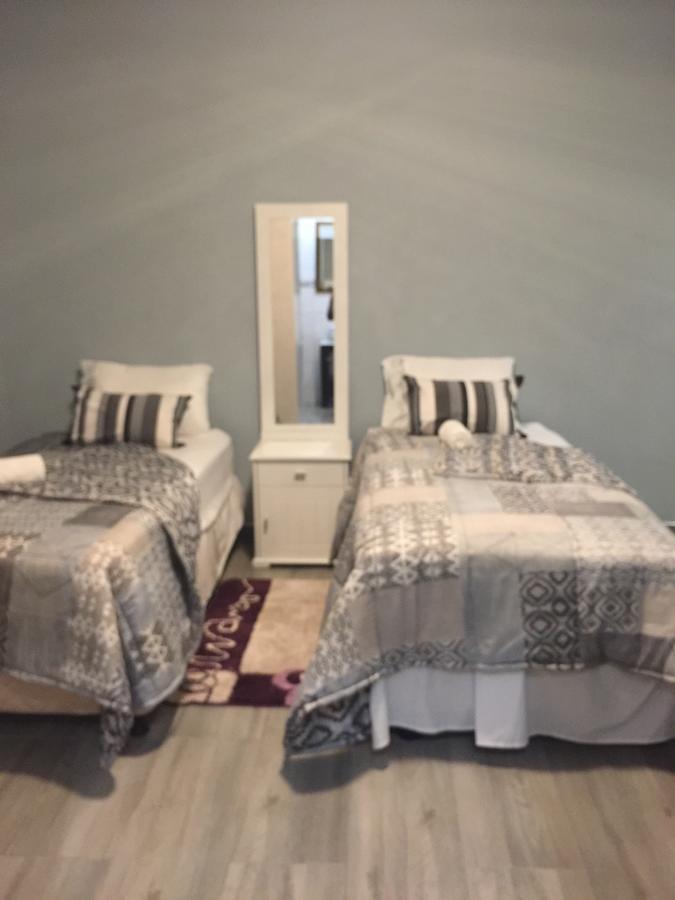 Coco Palm Bed&Breakfast Windhoek Luaran gambar