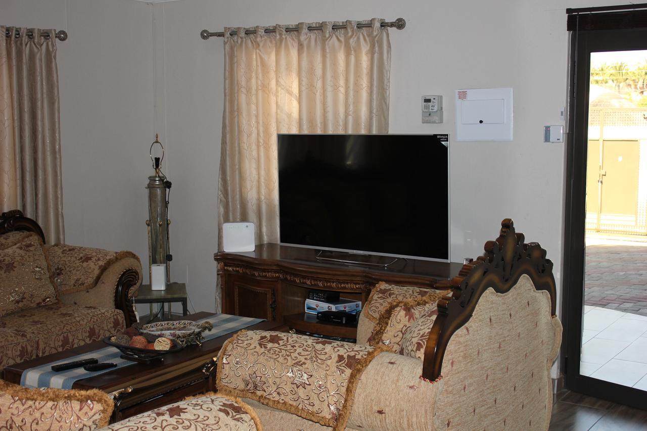 Coco Palm Bed&Breakfast Windhoek Luaran gambar